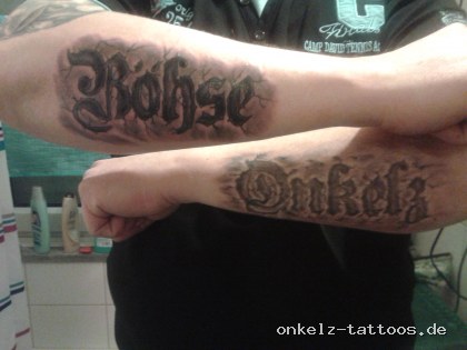 Böhse Onkelz Schriftzug in Fraktur